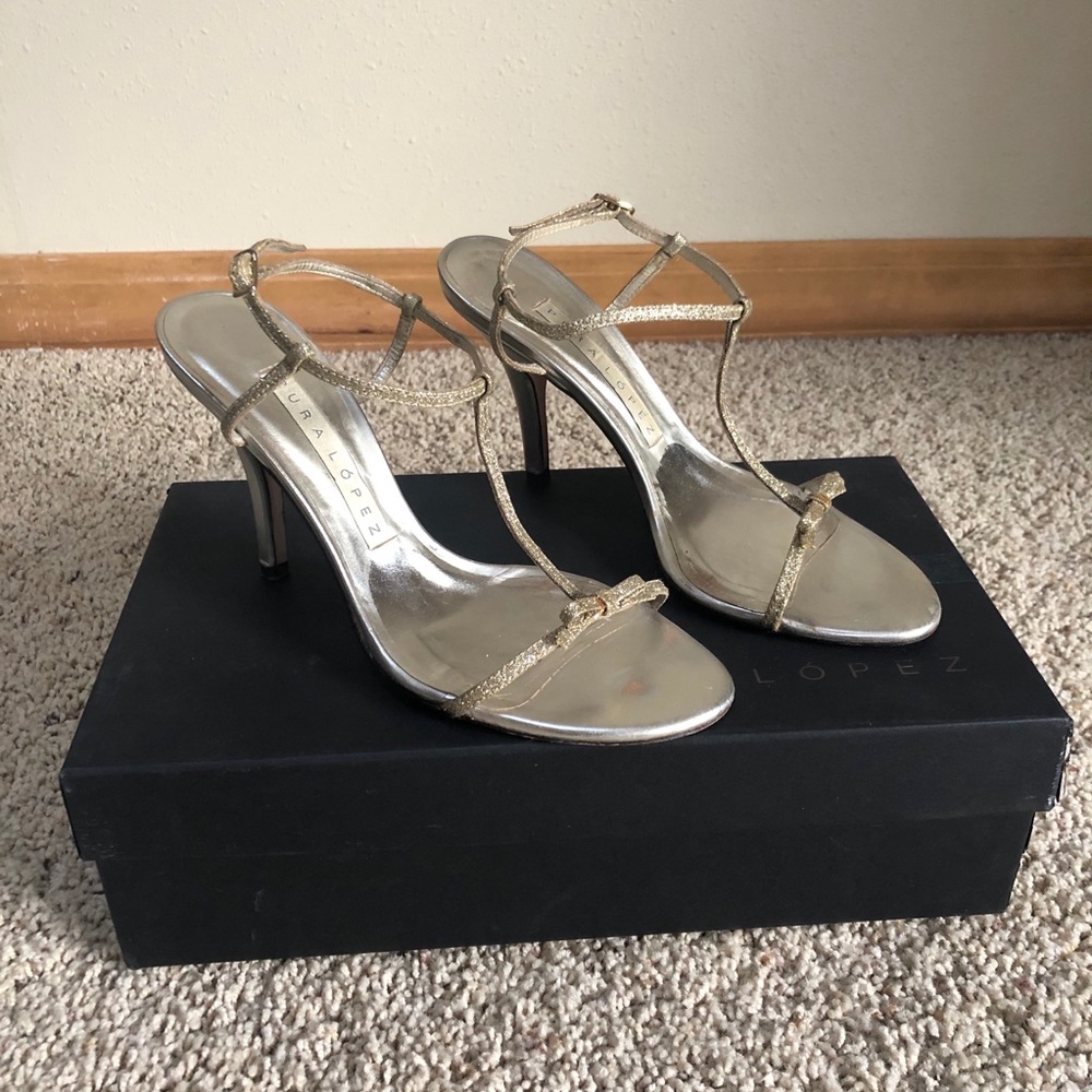 Pura López Metallic Sparkly Silver Heels - 37.5